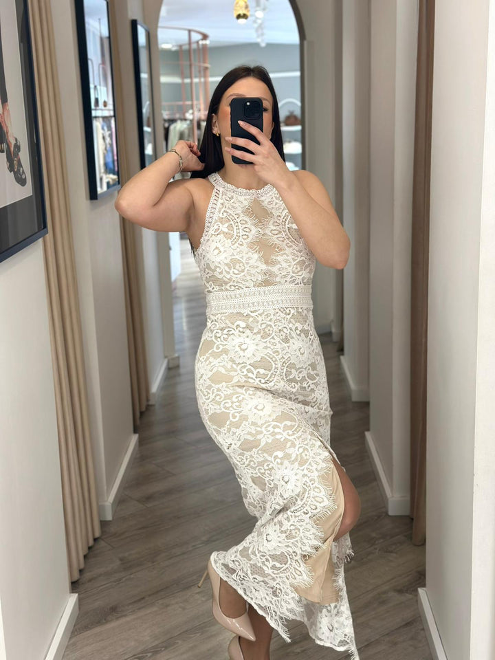 VESTIDO COMPRIDO EM RENDA BRANCO PONTO CHIC