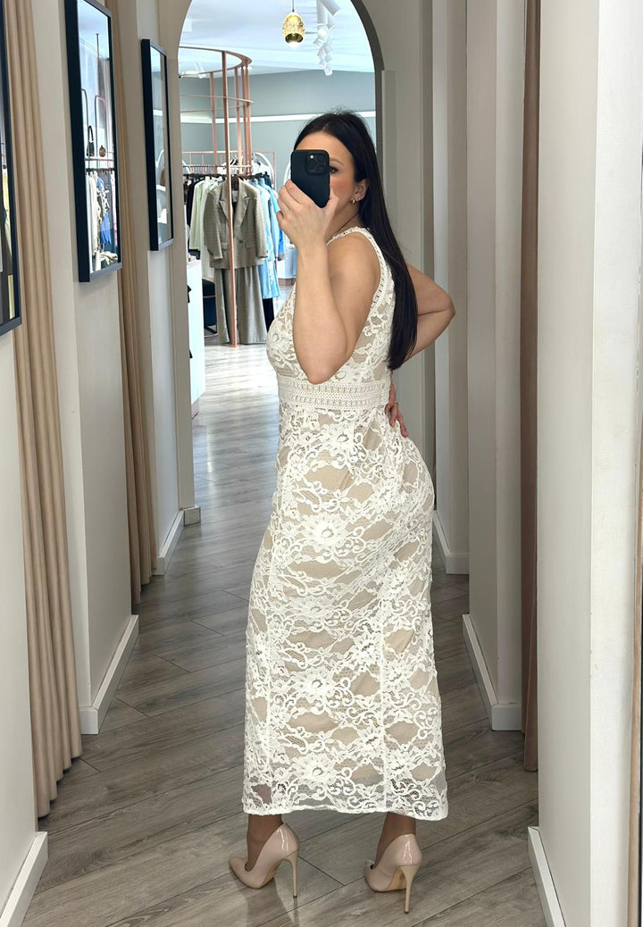 VESTIDO COMPRIDO EM RENDA BRANCO PONTO CHIC