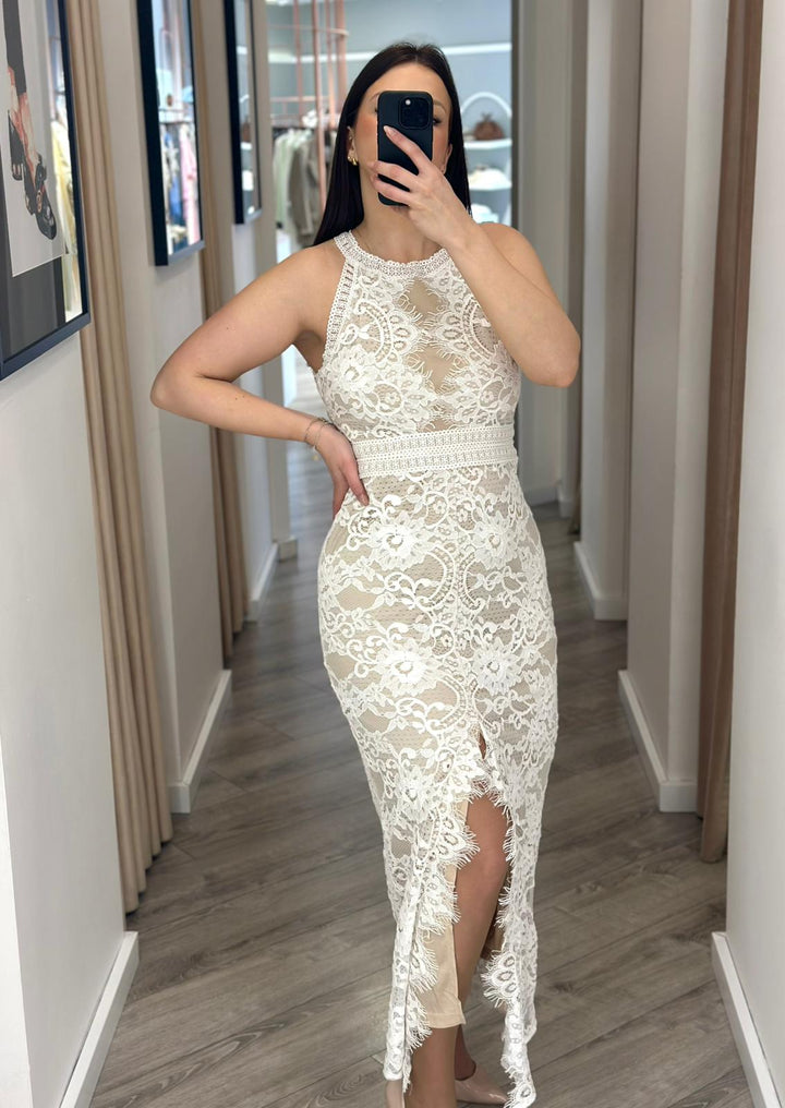 VESTIDO COMPRIDO EM RENDA BRANCO PONTO CHIC