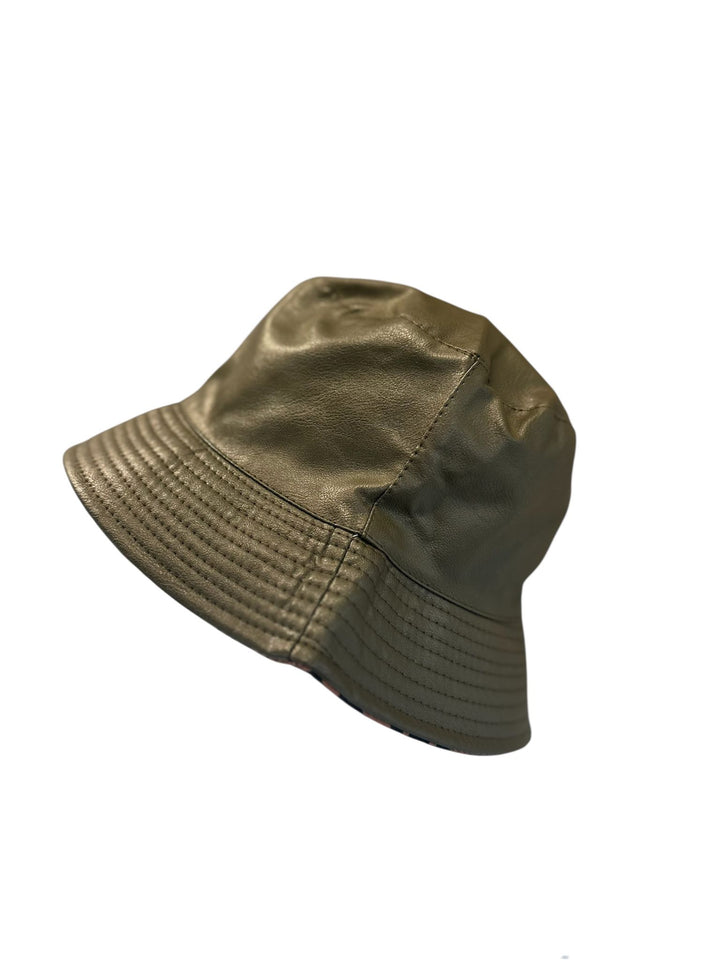 CHAPÉU VERDE MILITAR REVERSÍVEL ANIMAL PRINT PONTO CHIC