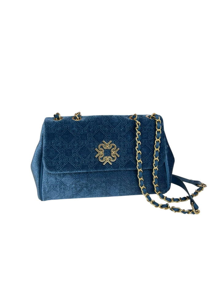 MALA EM VELUDO AZUL COM CORRENTE DOURADA RINASCIMENTO
