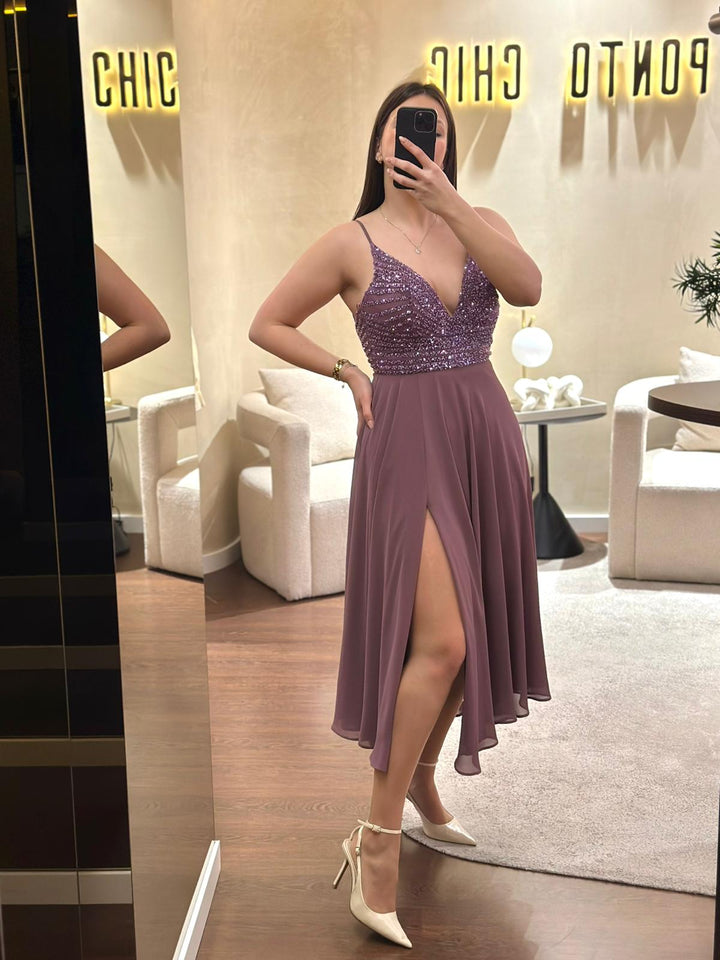 VESTIDO LONGO EM TOM MALVA COM CORPETE BORDADO PONTO CHIC