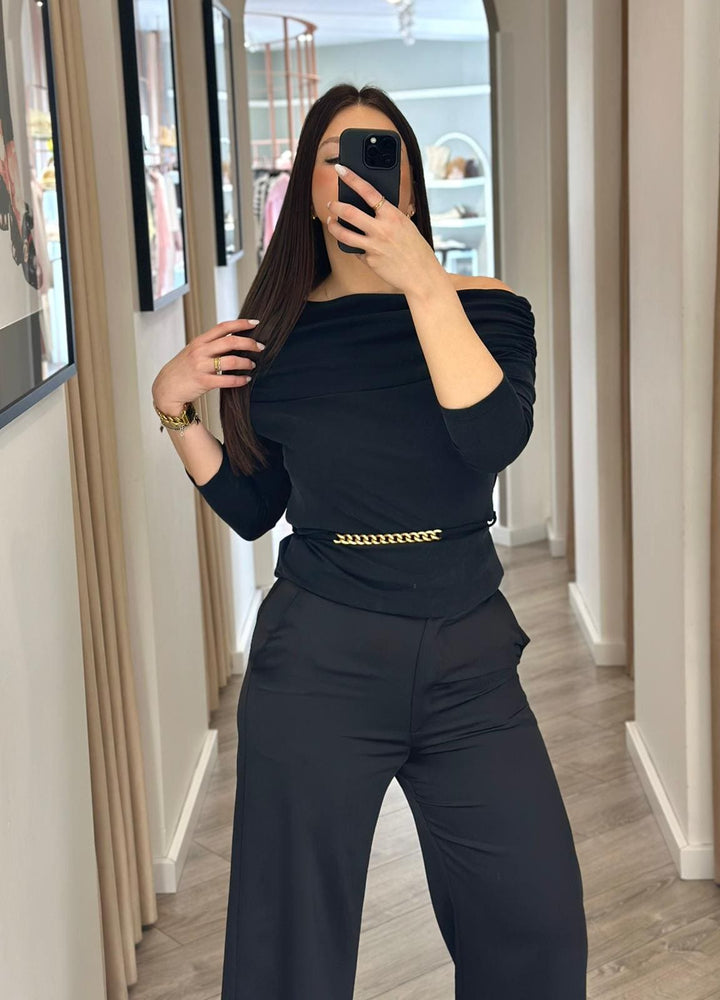 CAMISOLA PRETA COM DECOTE DRAPEADO RINASCIMENTO
