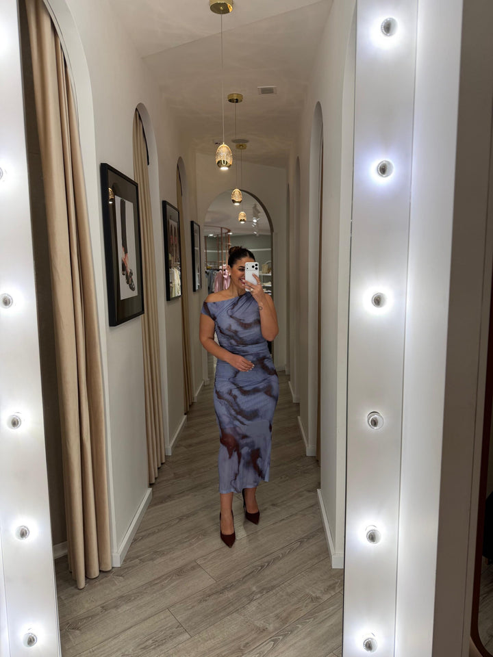 VESTIDO MIDI ESTAMPADO COM DRAPEADO PONTO CHIC