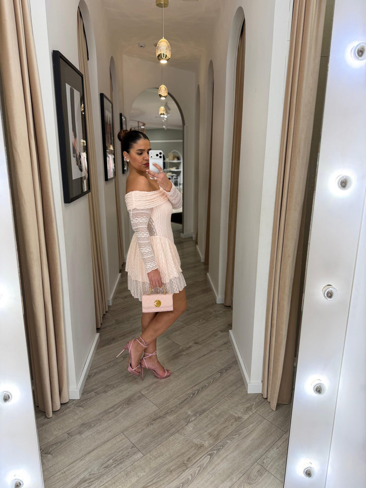 VESTIDO ROSA CLARO EM RENDA PONTO CHIC