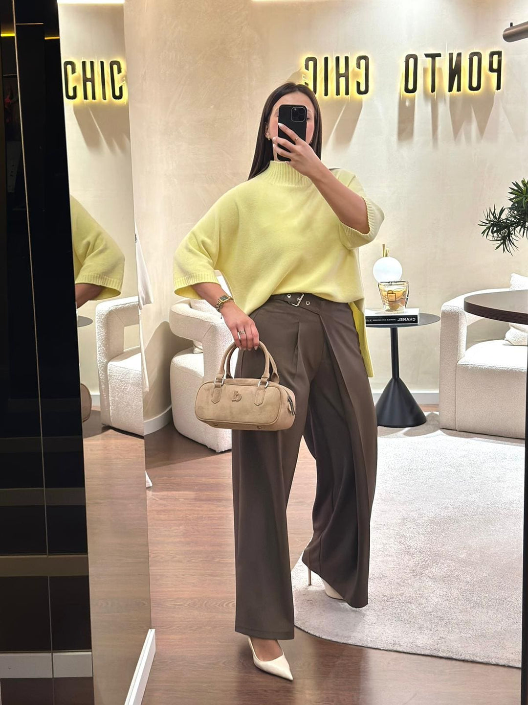 CALÇA CASTANHA COM EFEITO TRESPASSADO PONTO CHIC