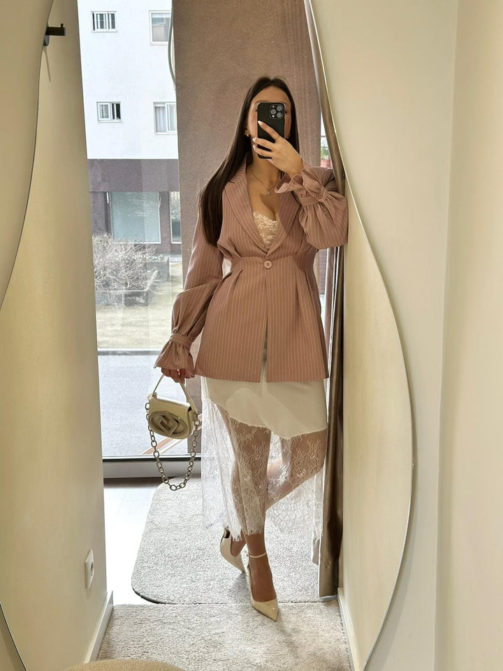 SAIA BRANCA COM RENDA PONTO CHIC