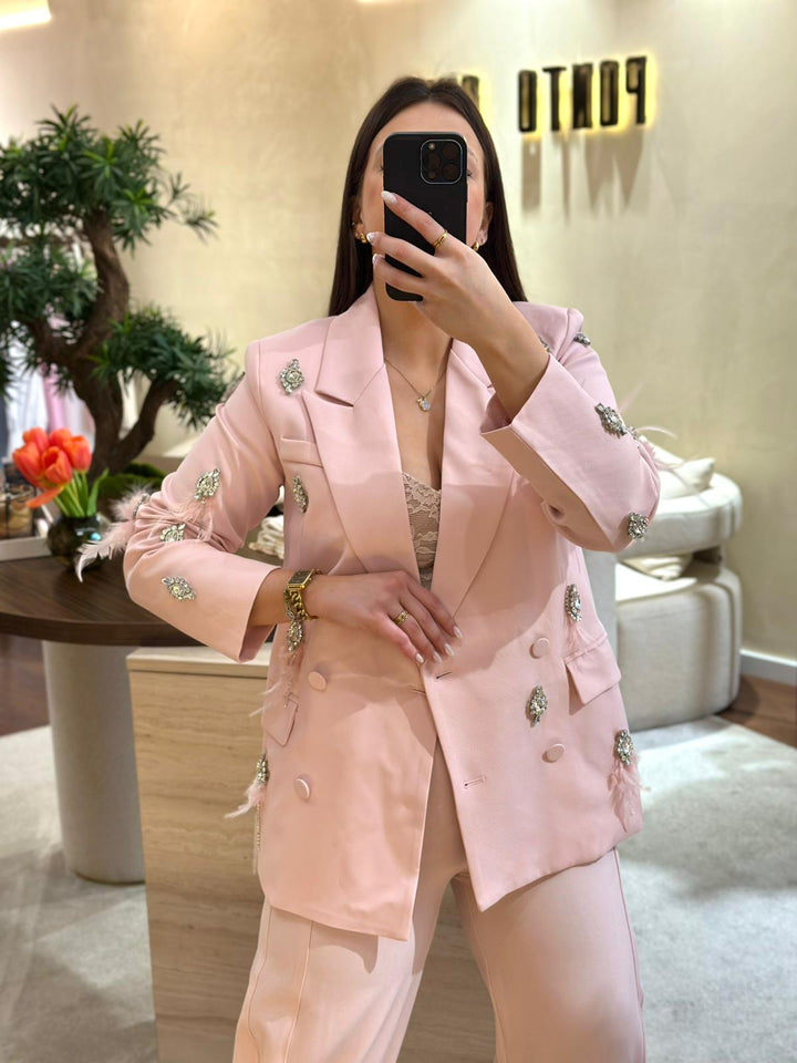 BLAZER ROSA COM APLICAÇÕES BRILHANTES PONTO CHIC