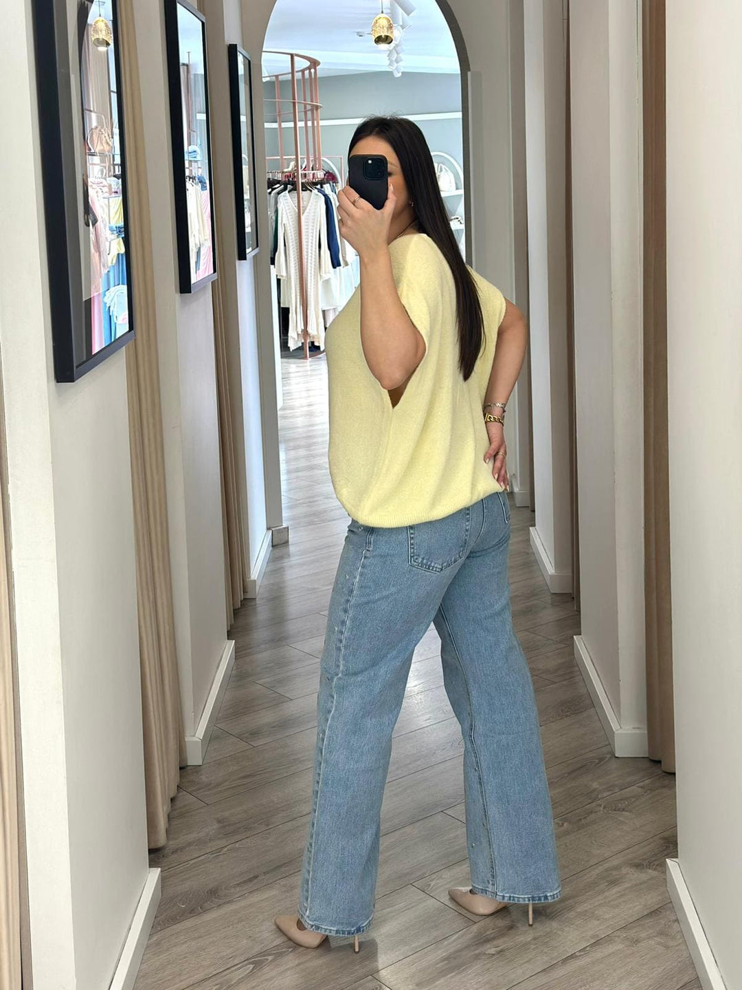 CALÇA DE GANGA COM APLICAÇÕES EM CORAÇÃO PONTO CHIC