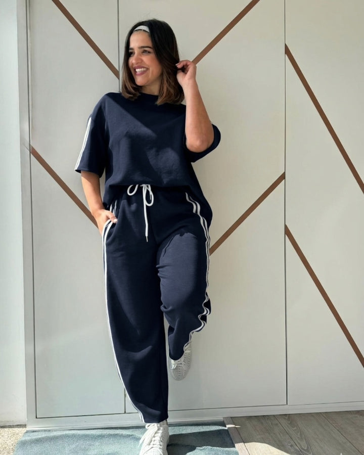 CONJUNTO AZUL MARINHO COM SWEAT E CALÇA COM FAIXA LATERAL PONTO CHIC
