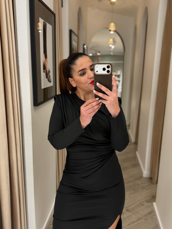 VESTIDO MIDI PRETO DRAPEADO COM MANGA COMPRIDA PONTO CHIC