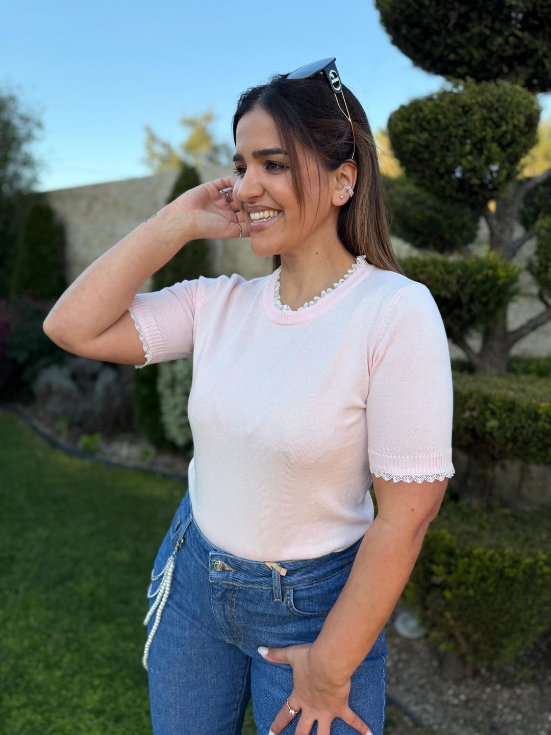 CAMISOLA DE MALHA ROSA COM DETALHE EM RENDA PONTO CHIC