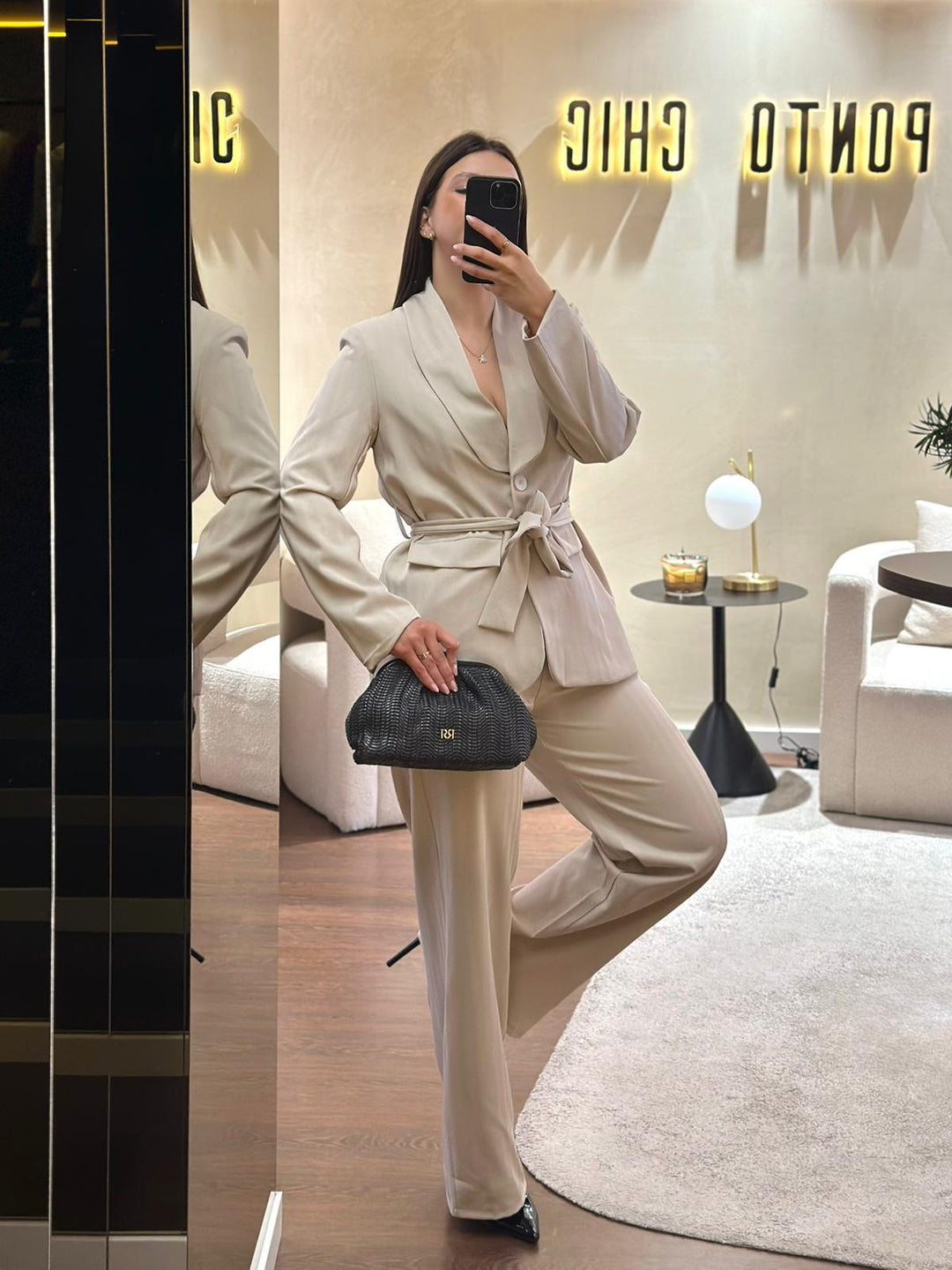 CONJUNTO BEGE COM BLAZER E CALÇA PONTO CHIC