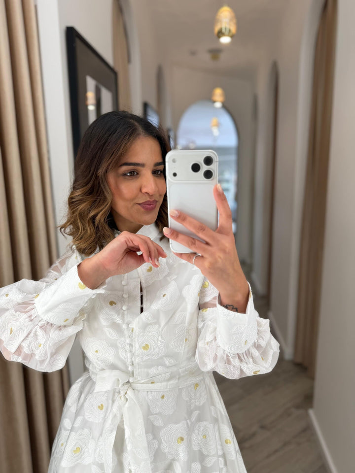 VESTIDO CAMISEIRO BRANCO FLORAL COM CINTO PONTO CHIC