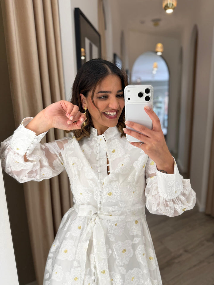 VESTIDO CAMISEIRO BRANCO FLORAL COM CINTO PONTO CHIC