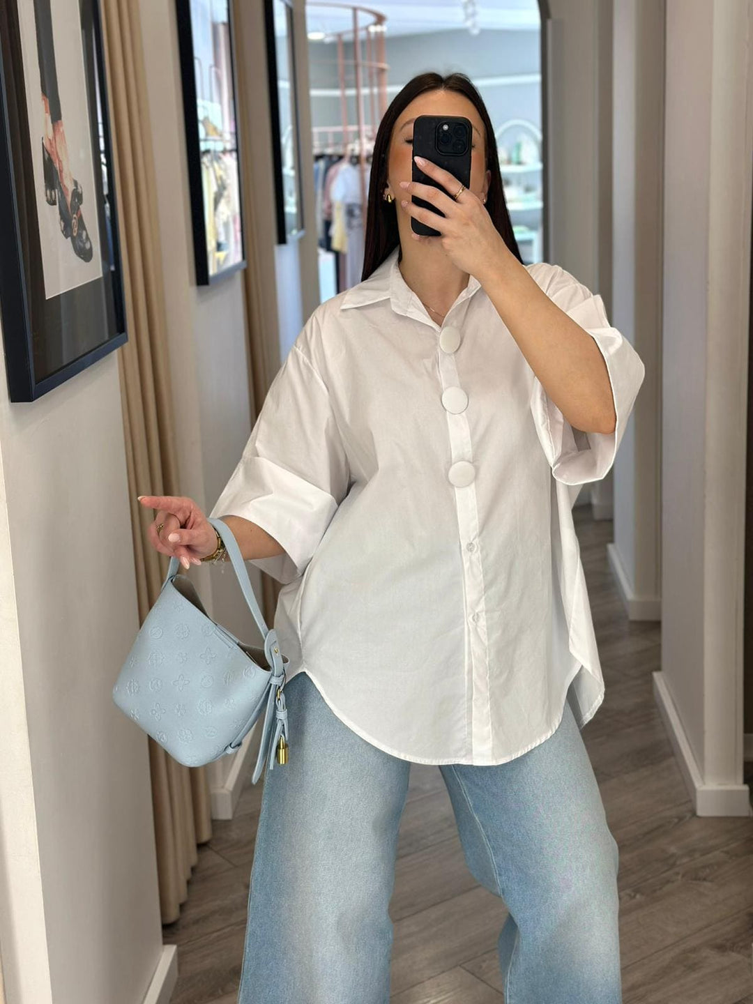 CAMISA BRANCA COM BOTÕES FORRADOS PONTO CHIC