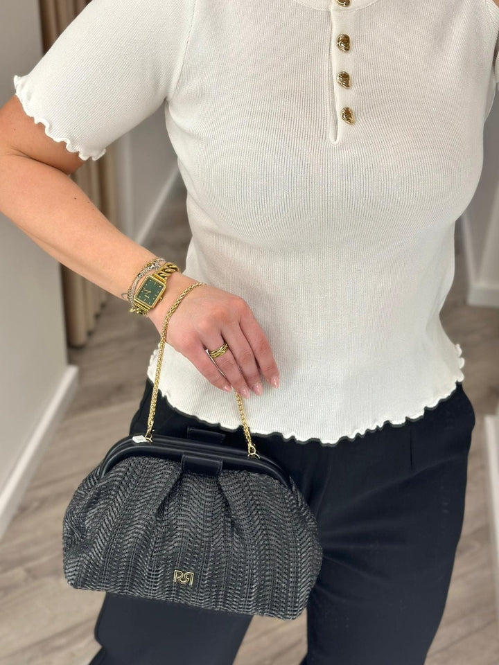 CAMISOLA DE MALHA BRANCA COM BOTÕES DOURADOS PONTO CHIC