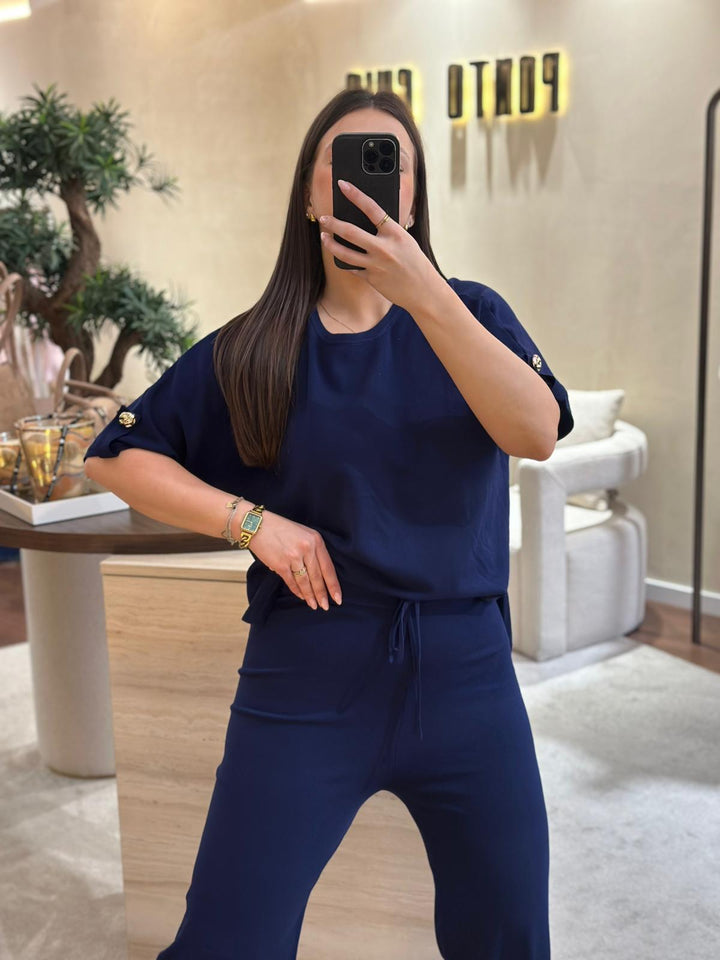 CONJUNTO AZUL MARINHO EM MALHA COM SWEATSHIRT E CALÇA PONTO CHIC