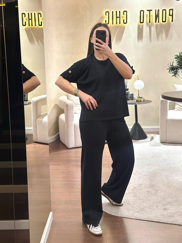 CONJUNTO PRETO EM MALHA COM SWEATSHIRT E CALÇA PONTO CHIC