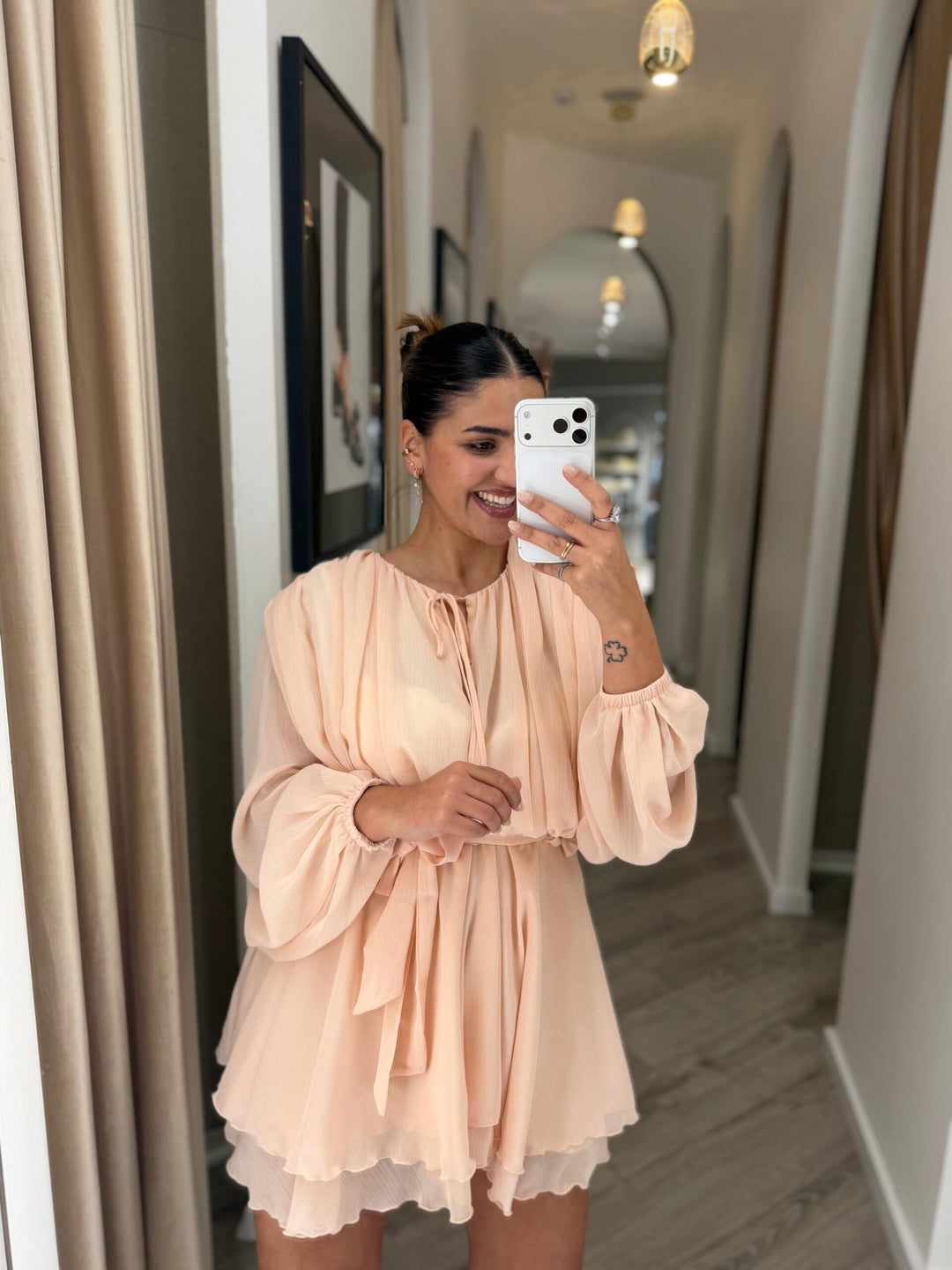 VESTIDO ROSA BEBÉ FLUIDO COM MANGA  ABALONADA IMPERIAL