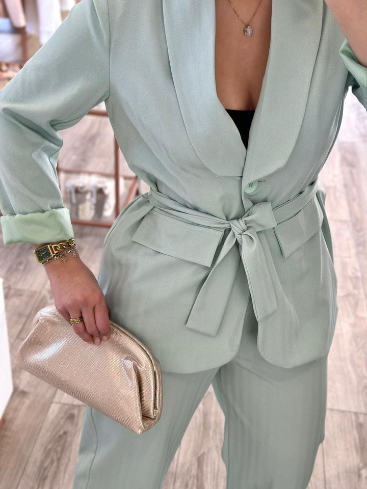 CONJUNTO VERDE ÁGUA COM BLAZER E CALÇA PONTO CHIC