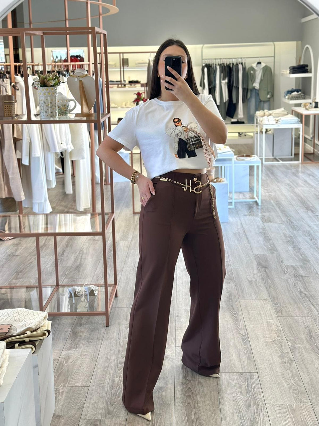CALÇA CASTANHA WIDE LEG COM NERVURA FRONTAL SAHOCO