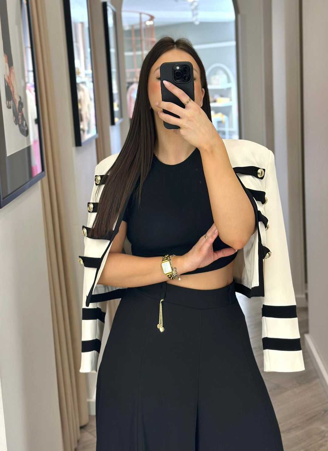 TOP PRETO PONTO CHIC