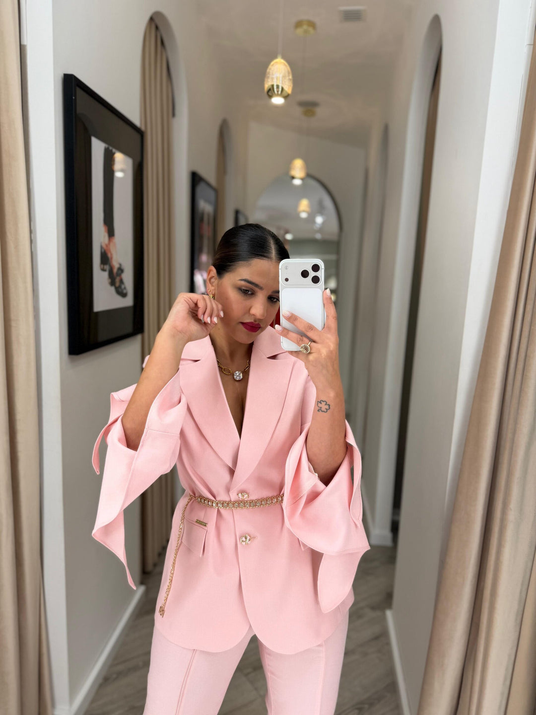 BLAZER ROSA ESTRUTURADO COM LAÇO NAS MANGAS SAHOCO