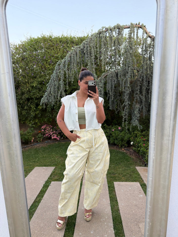 CALÇA AMARELO CLARO FLORAL PONTO CHIC