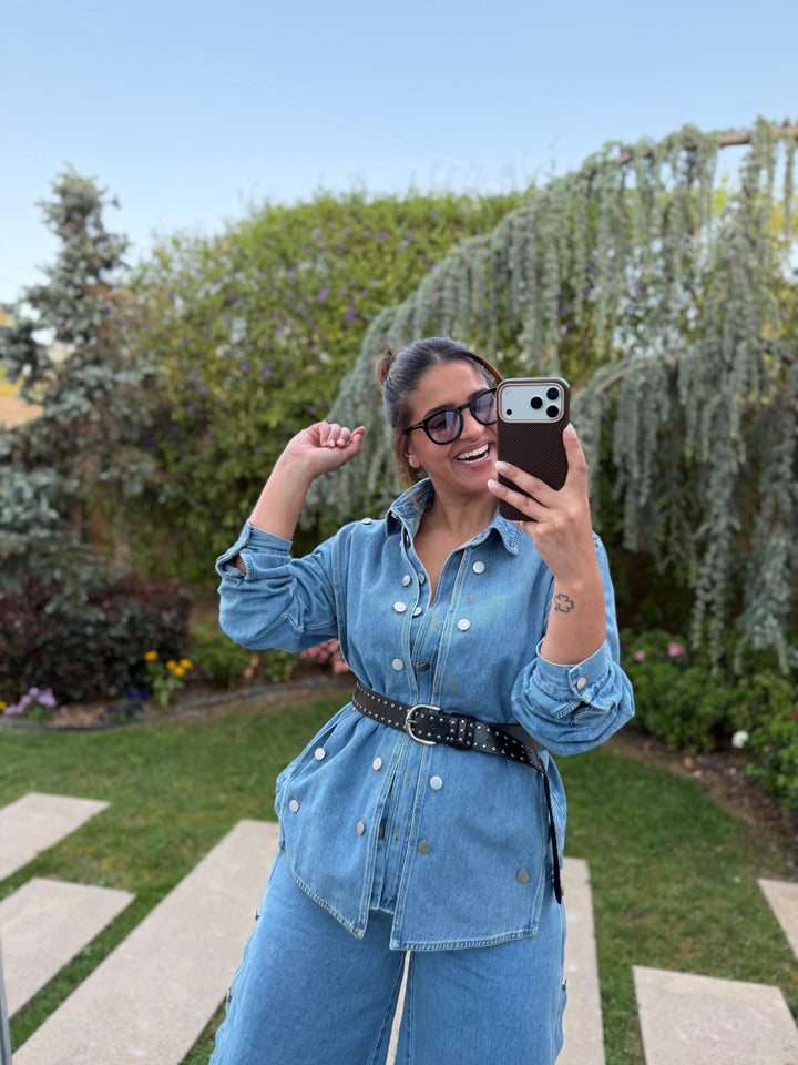 CONJUNTO DE GANGA CAMISA E CULLOTE COM APLICAÇÕES METÁLICAS PONTO CHIC