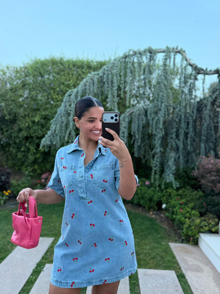 VESTIDO GANGA COM BORDADO DE CEREJAS PONTO CHIC