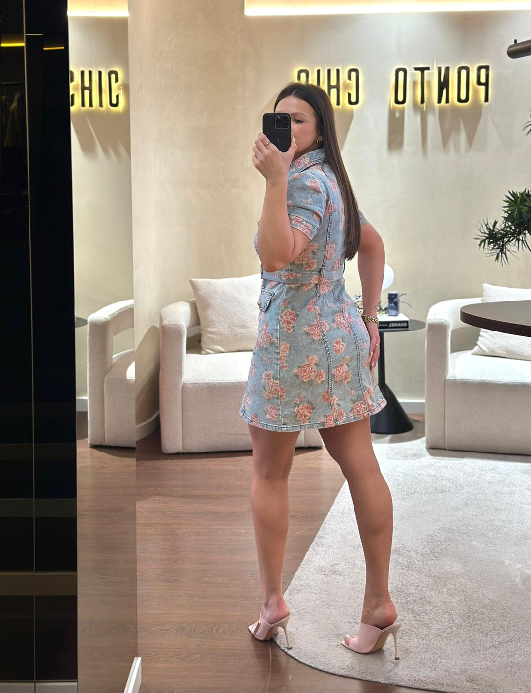 VESTIDO DE GANGA FLORAL COM CINTO PONTO CHIC
