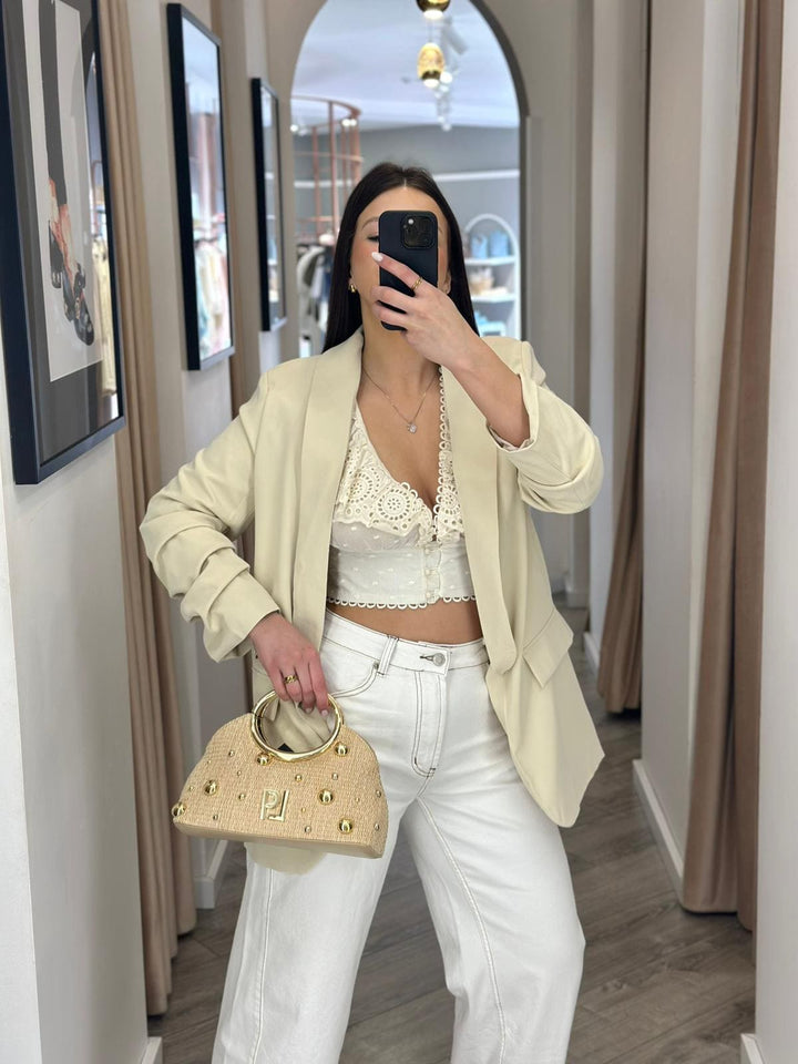 JEANS BRANCA COM COSTURA CONTRASTANTE PONTO CHIC