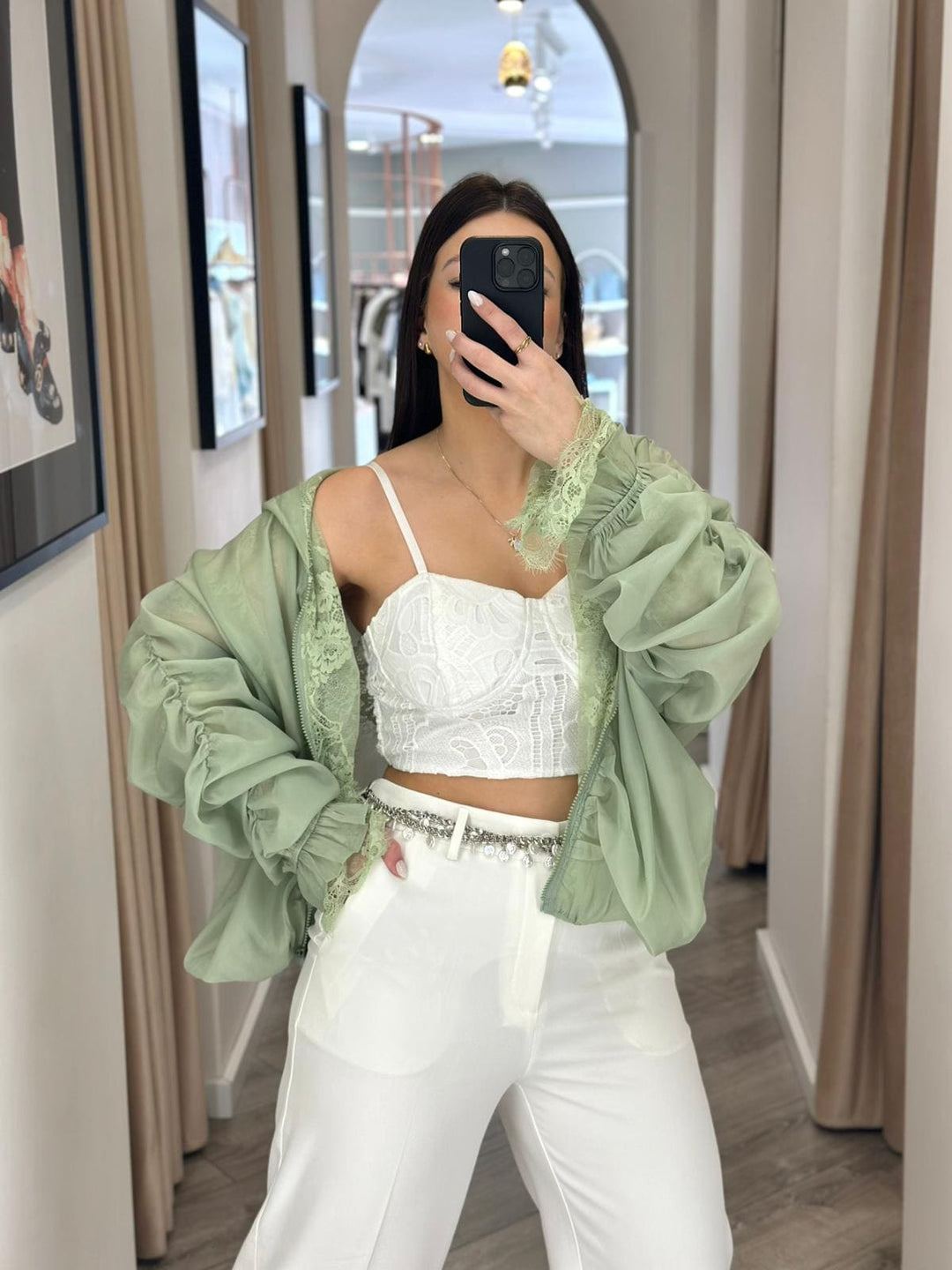 CASACO VERDE COM VOLUME E RENDA PONTO CHIC