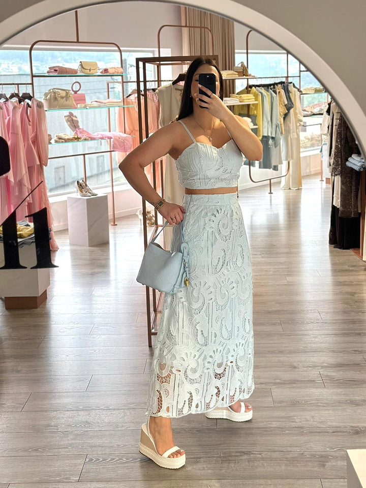 CONJUNTO AZUL EM RENDA COM TOP E SAIA PONTO CHIC