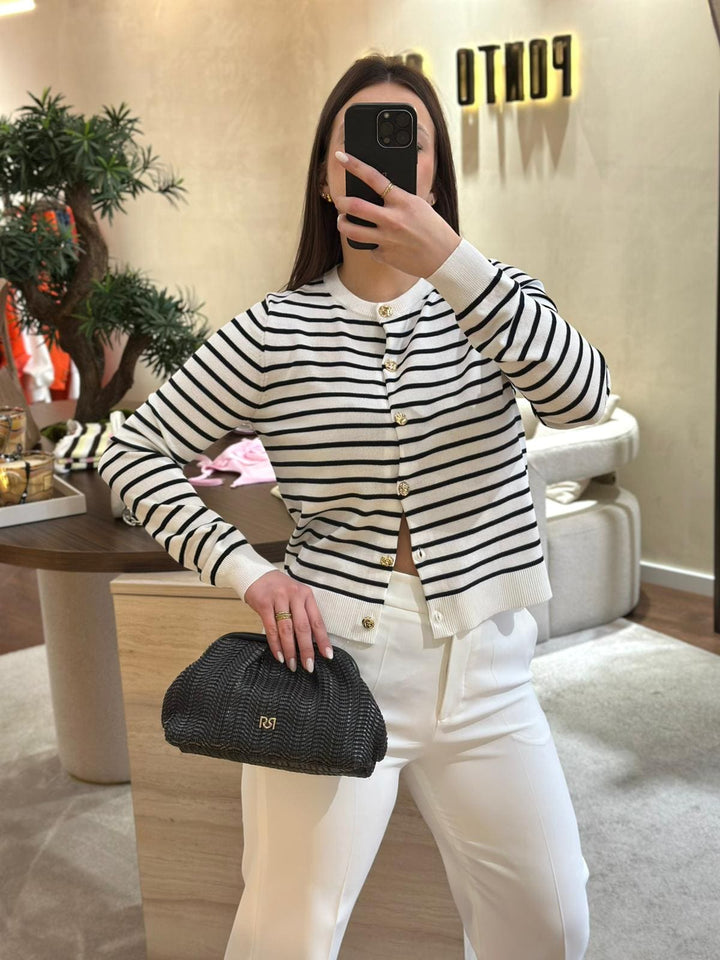 CARDIGAN BRANCO E AZUL ÀS RISCAS COM BOTÕES DOURADOS PONTO CHIC