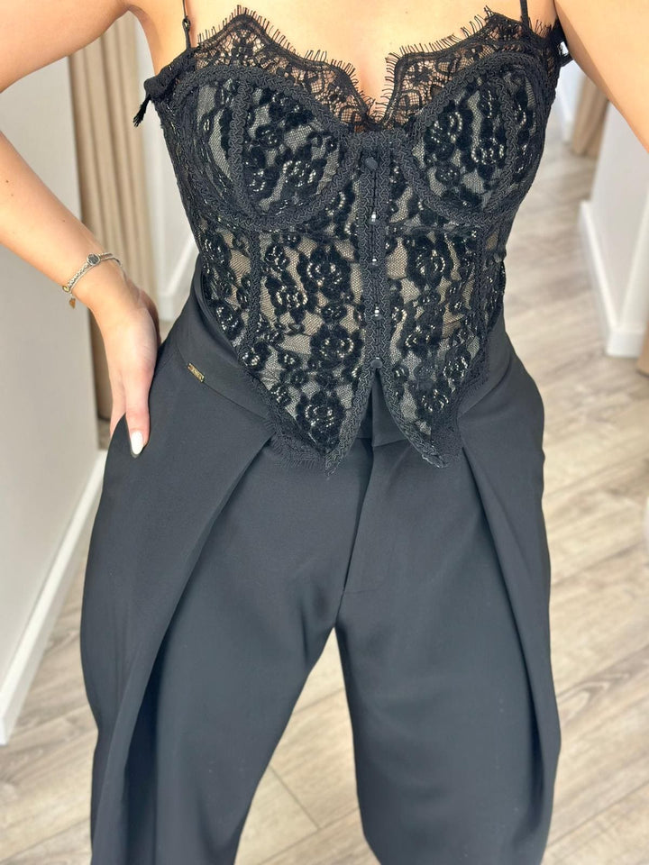 CORSET RENDA PRETO COM COPA ESTRUTURADA PONTO CHIC