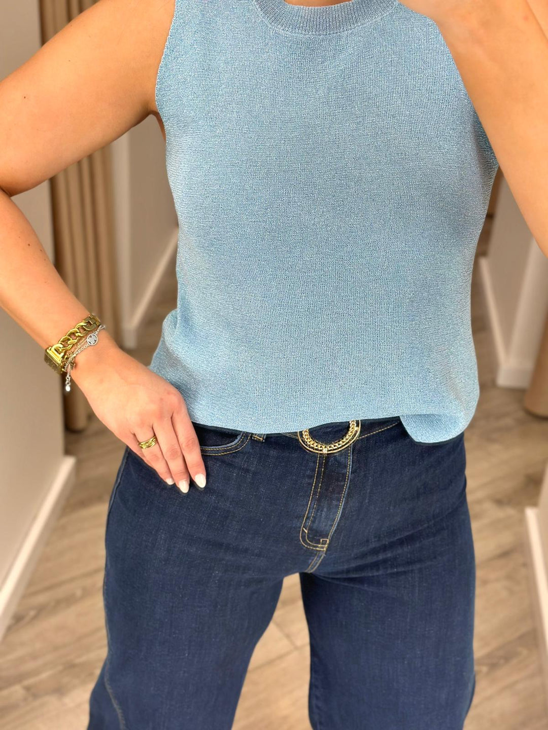 TOP AZUL BRILHO SEM MANGAS PONTO CHIC