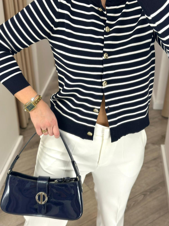 CARDIGAN AZUL E BRANCO ÀS RISCAS COM BOTÕES DOURADOS PONTO CHIC