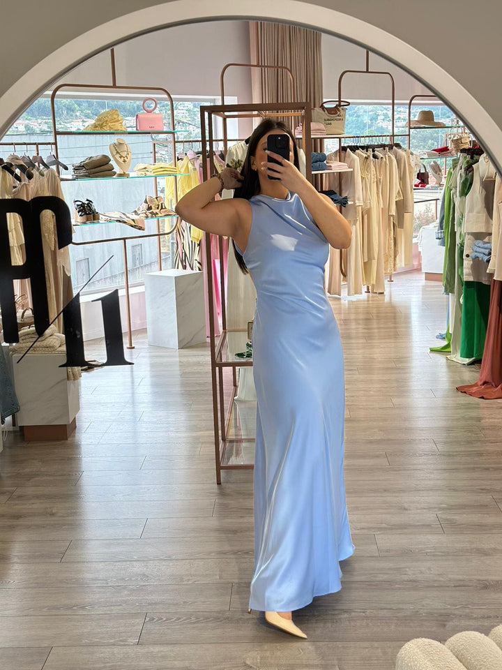 VESTIDO COMPRIDO AZUL ACETINADO PONTO CHIC