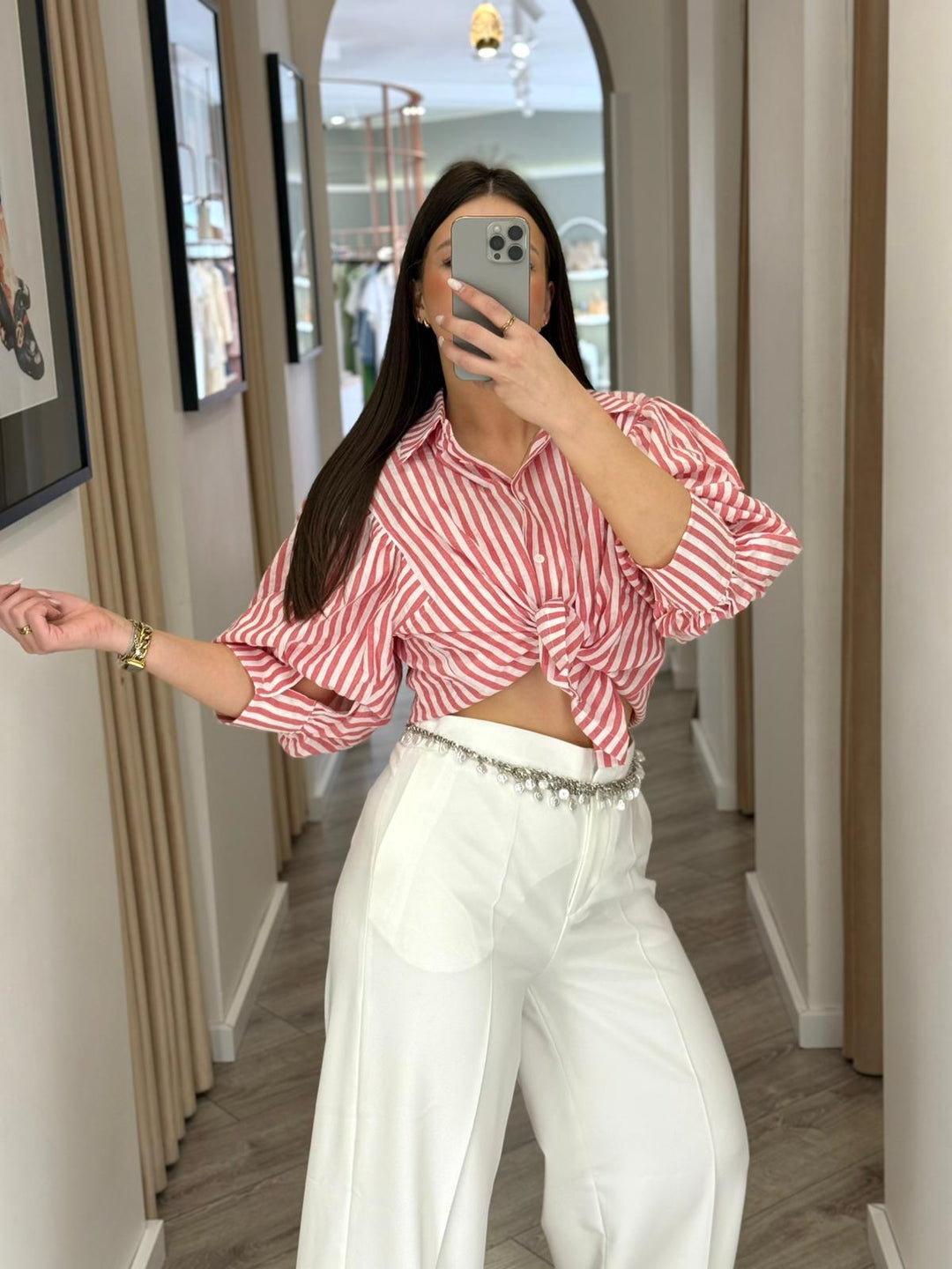 CAMISA CROPPED ÁS RISCAS VERMELHA PONTO CHIC
