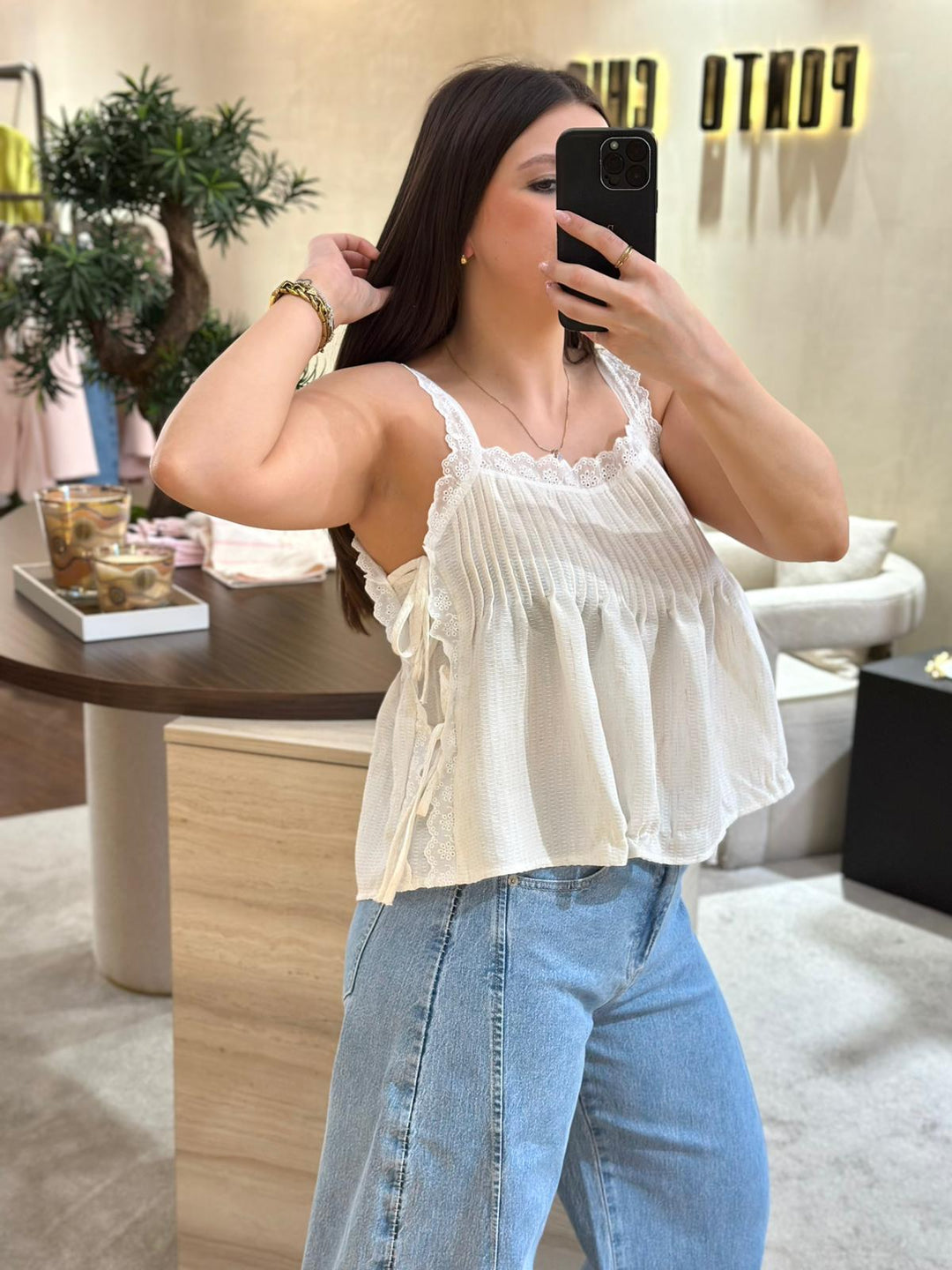 TOP CRU EFEITO LINHO COM BORDADO PONTO CHIC