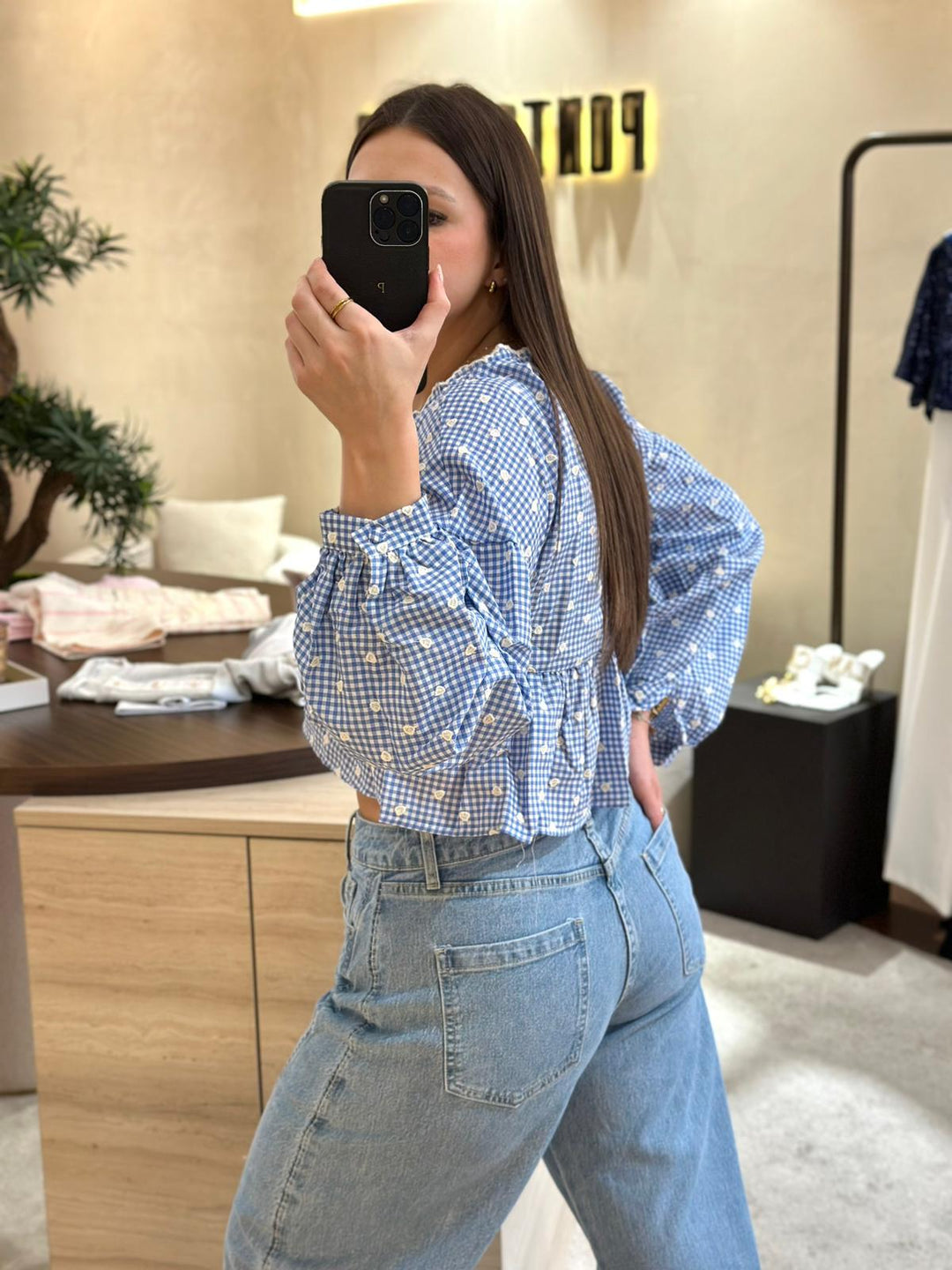 BLUSA AZUL QUADRDAOS COM BORDADOS PONTO CHIC