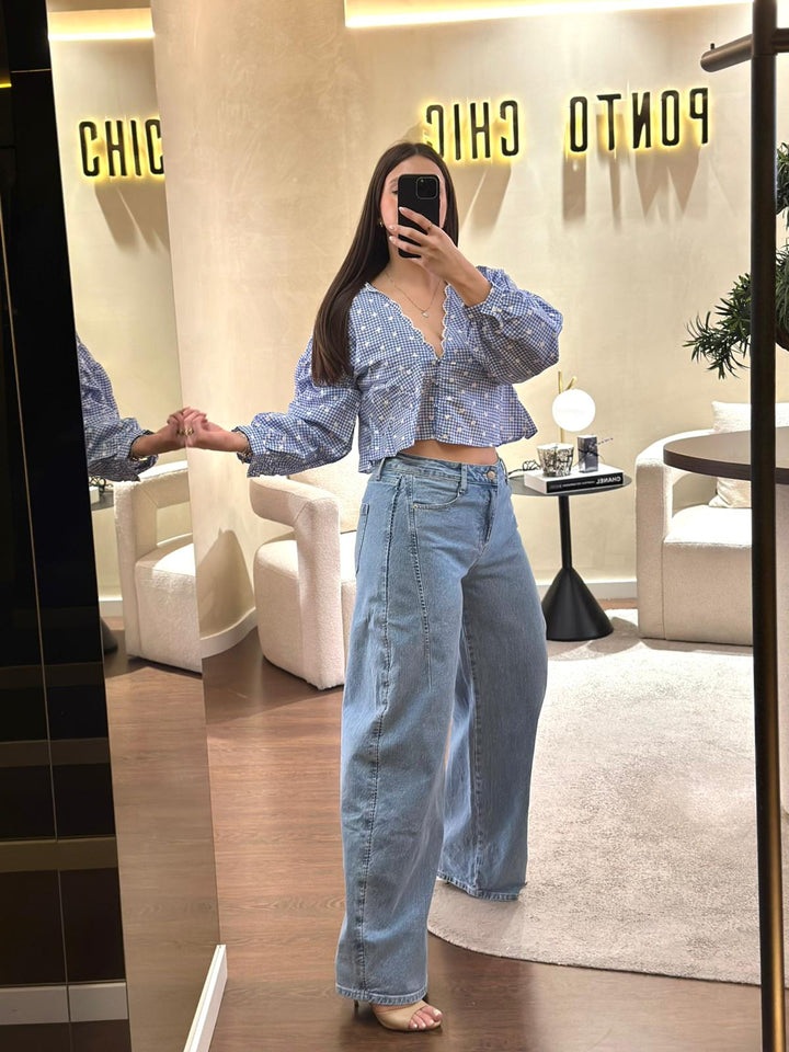 BLUSA AZUL QUADRDAOS COM BORDADOS PONTO CHIC