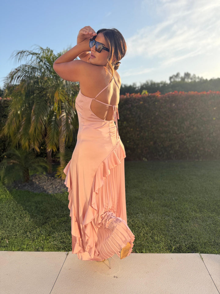 VESTIDO ROSA ACETINADO COM SAIA PLISSADA DIXIE