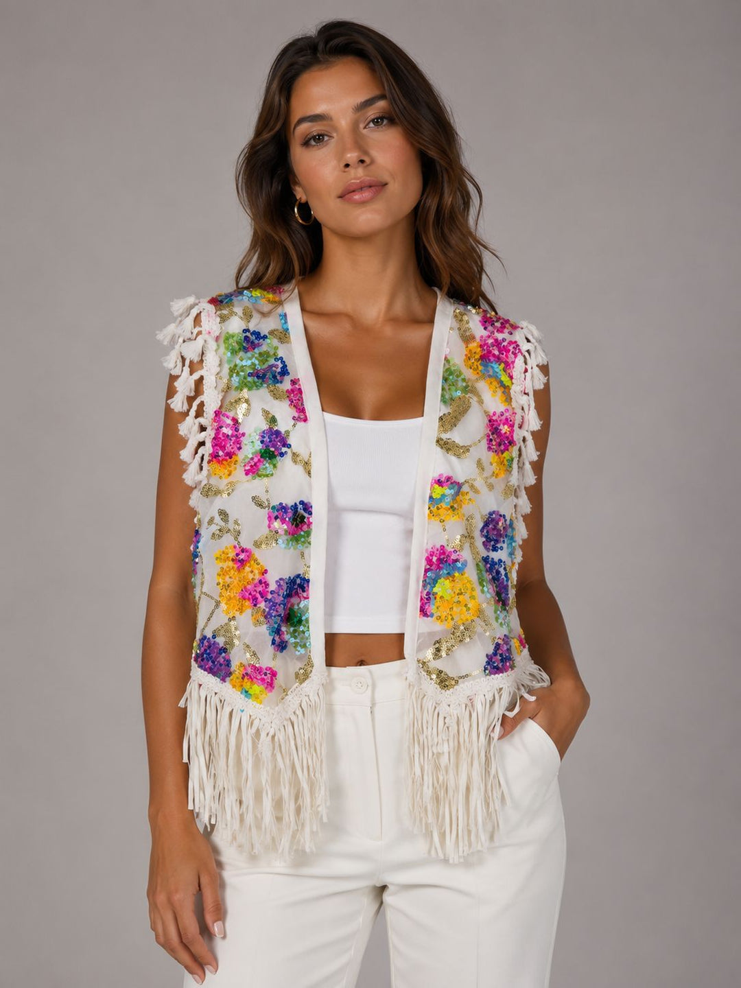 COLETE BRANCO COM FRANJAS E LANTEJOULAS PONTO CHIC