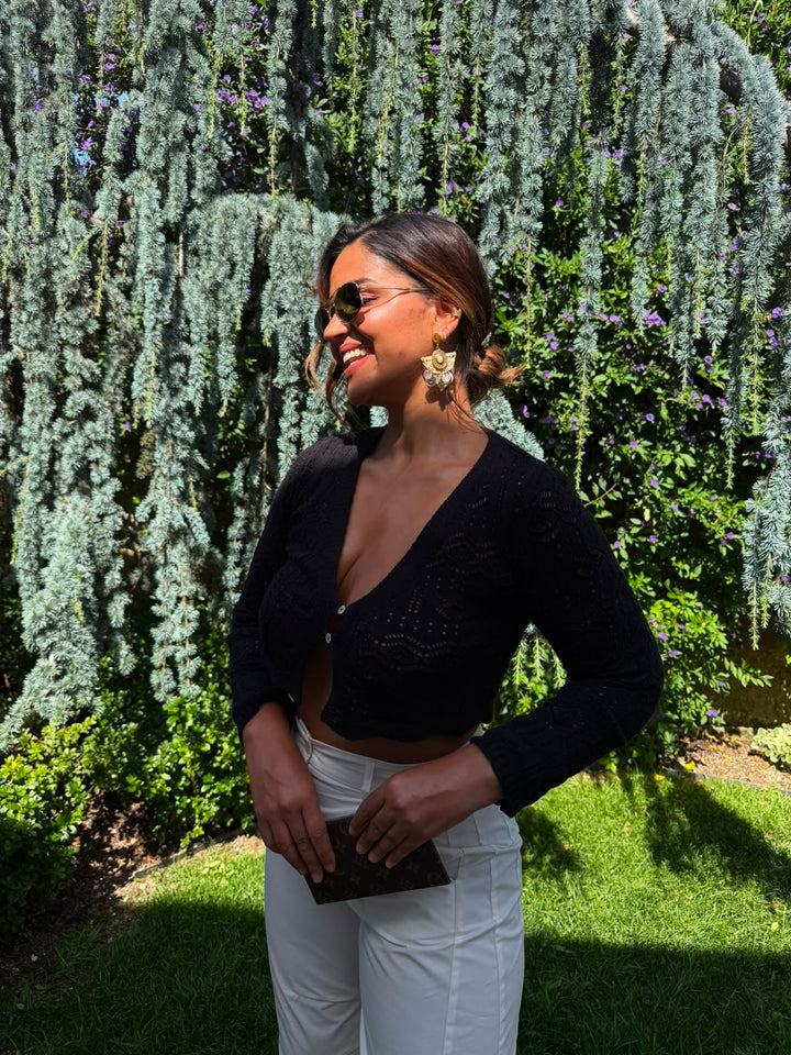 TOP CROPPED EM MALHA VAZADA PRETO PLEASE