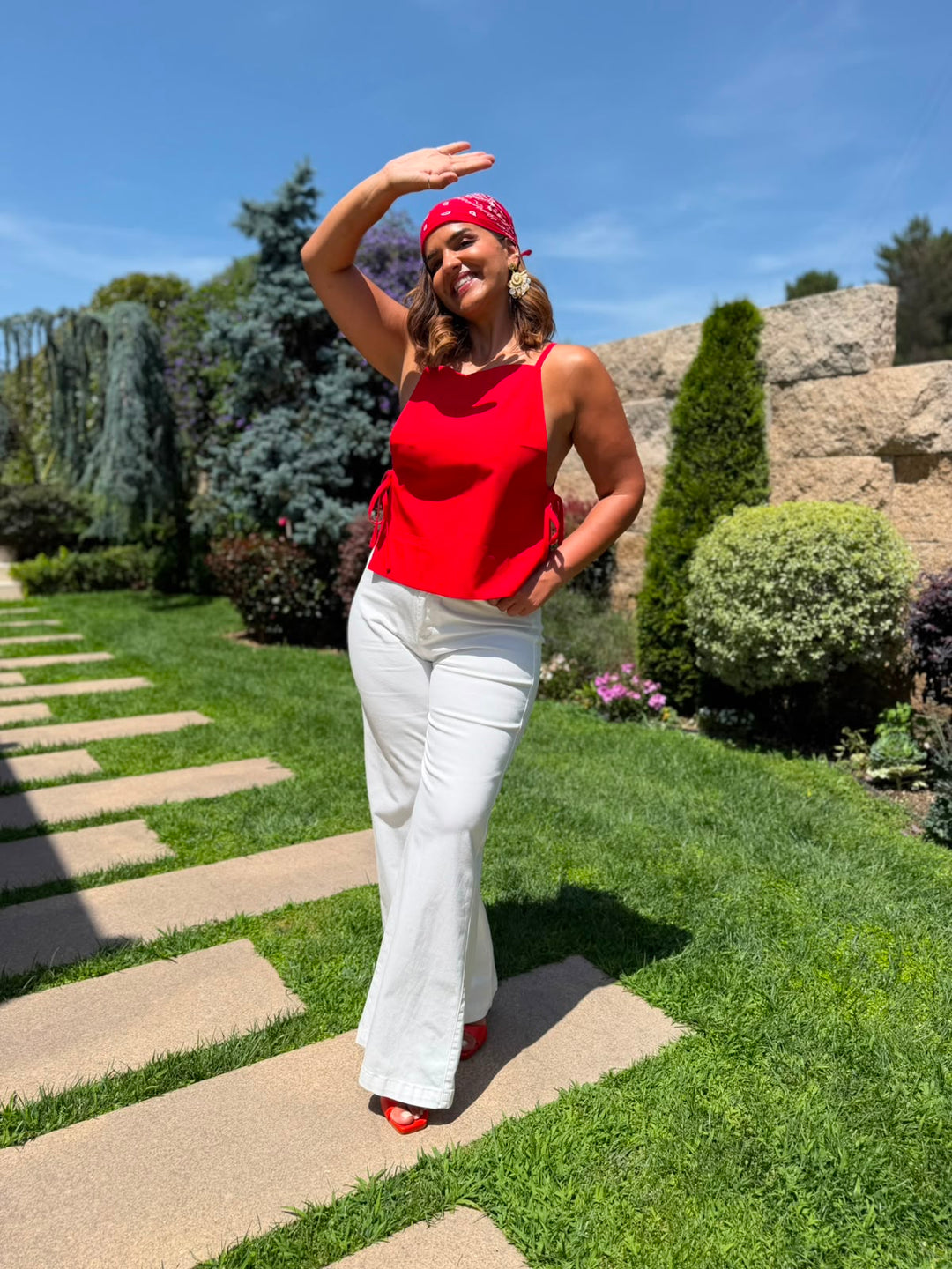 TOP VERMELHO COM AMARRAÇÃO LATERAL DIXIE