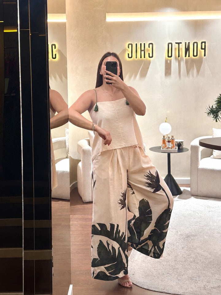 CONJUNTO ESTAMPADO TROPICAL BEGE PONTO CHIC