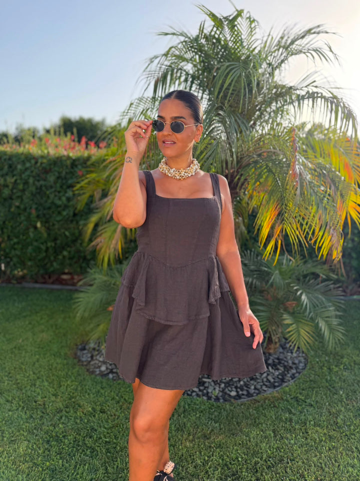 VESTIDO CURTO DE LINHO CASTANHO PONTO CHIC